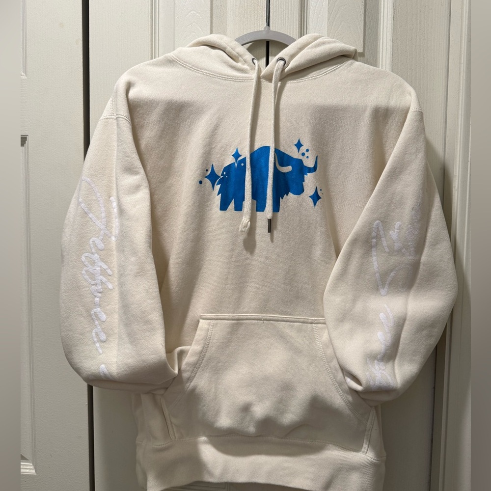 Jeffree Star Cream Hoodie Wyoming Winter